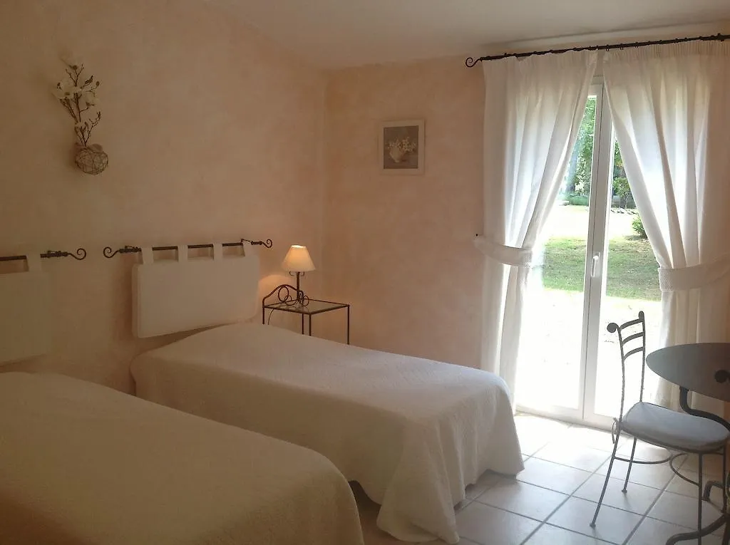 Le Clos Des Cigales Roussillon  Bed & Breakfast